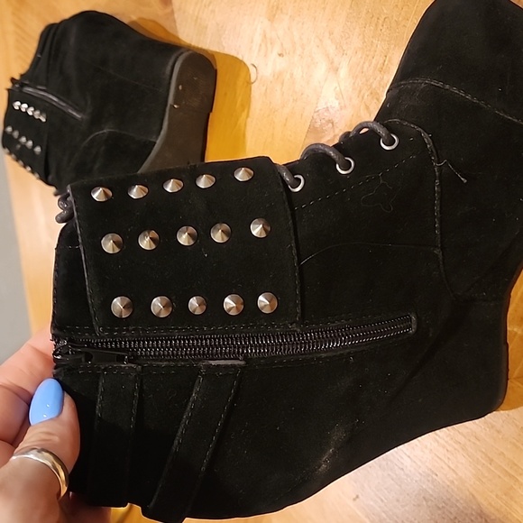 Wedges - Picture 8 of 12